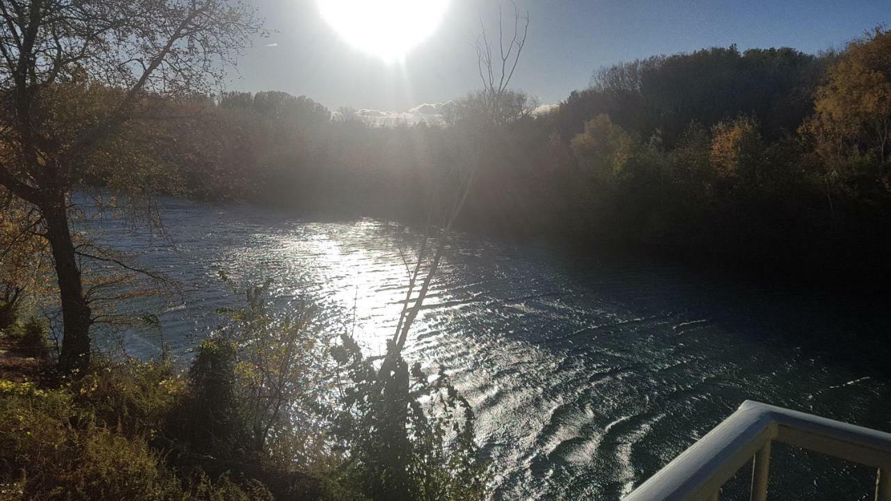 Gite Face A La Riviere -Proche Du Pont Du Gard- Montfrin Экстерьер фото